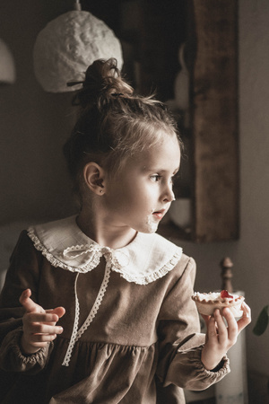 Retro Kołnierzyk dla Dziewczynki Lniany z Koronką Naturalna Kratka  Zoja
