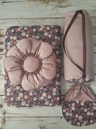 Śpiworek do przedszkola z falbanką 140x75cm jesienne kwiaty