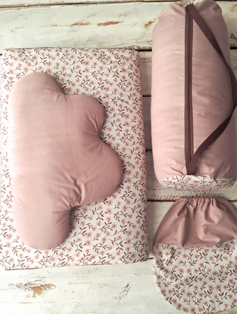 Śpiworek do przedszkola z falbanką 140x75cm różany drzewko różane