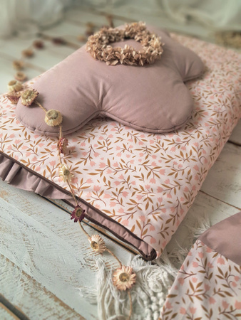 Śpiworek do przedszkola z falbanką 140x75cm różowe  konwalie