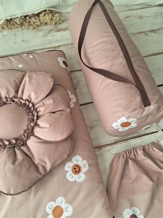 Śpiworek do przedszkola z falbanką 140x75cm różowe  konwalie