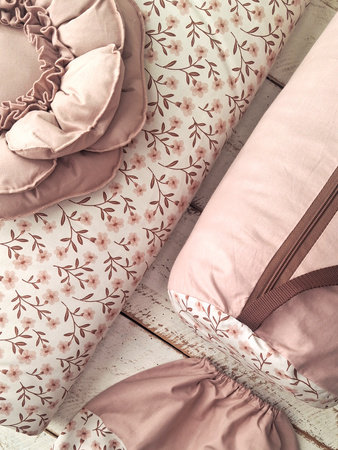 Śpiworek do przedszkola z falbanką 140x75cm różany drzewko różane