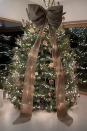 Bardzo duża Kokarda na choinkę 80x60 XXL beżowa