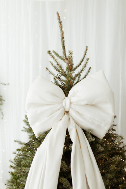 Bardzo duża Kokarda na choinkę 70×60 XXL ecru wstążki 250cm