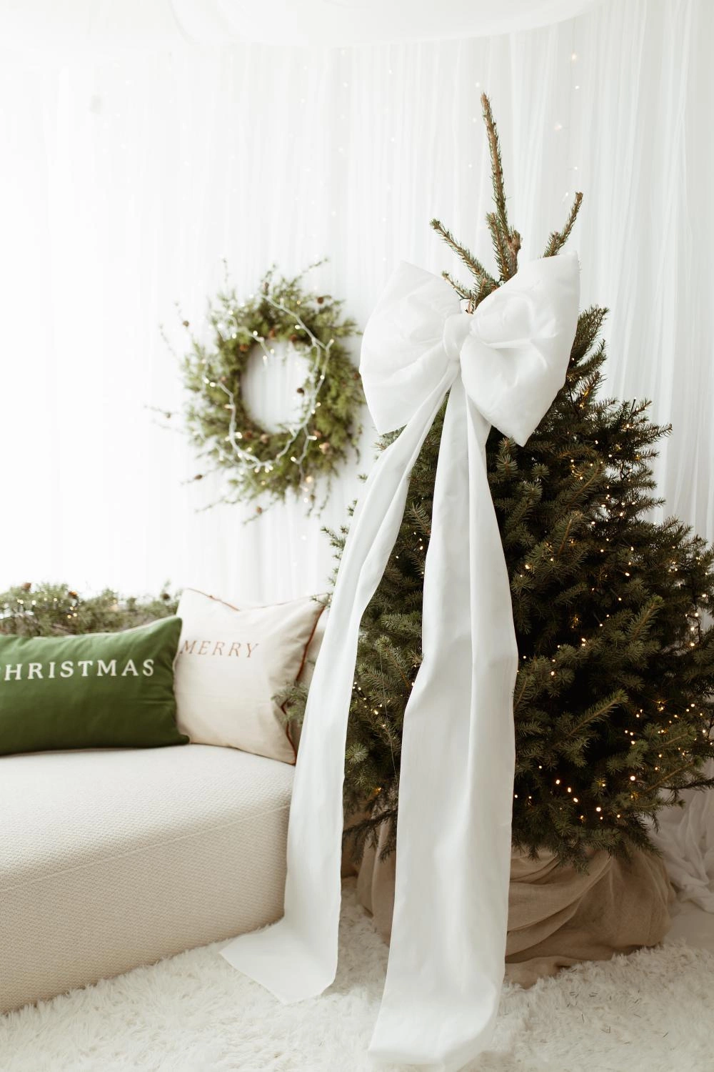Bardzo duża kokarda na choinkę 50×40 XL biała