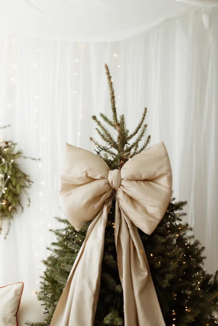 Bardzo duża kokarda na choinkę 70×60 XXL beżowa wstążki 250cmx2