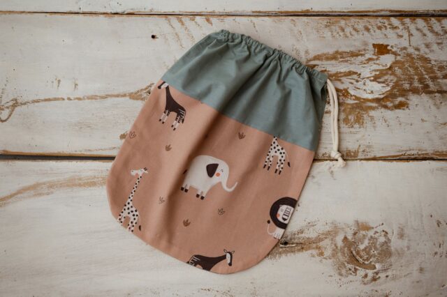 Bawełniany woreczek do przedszkola na rzeczy zamienne afrykańscy przyjaciele