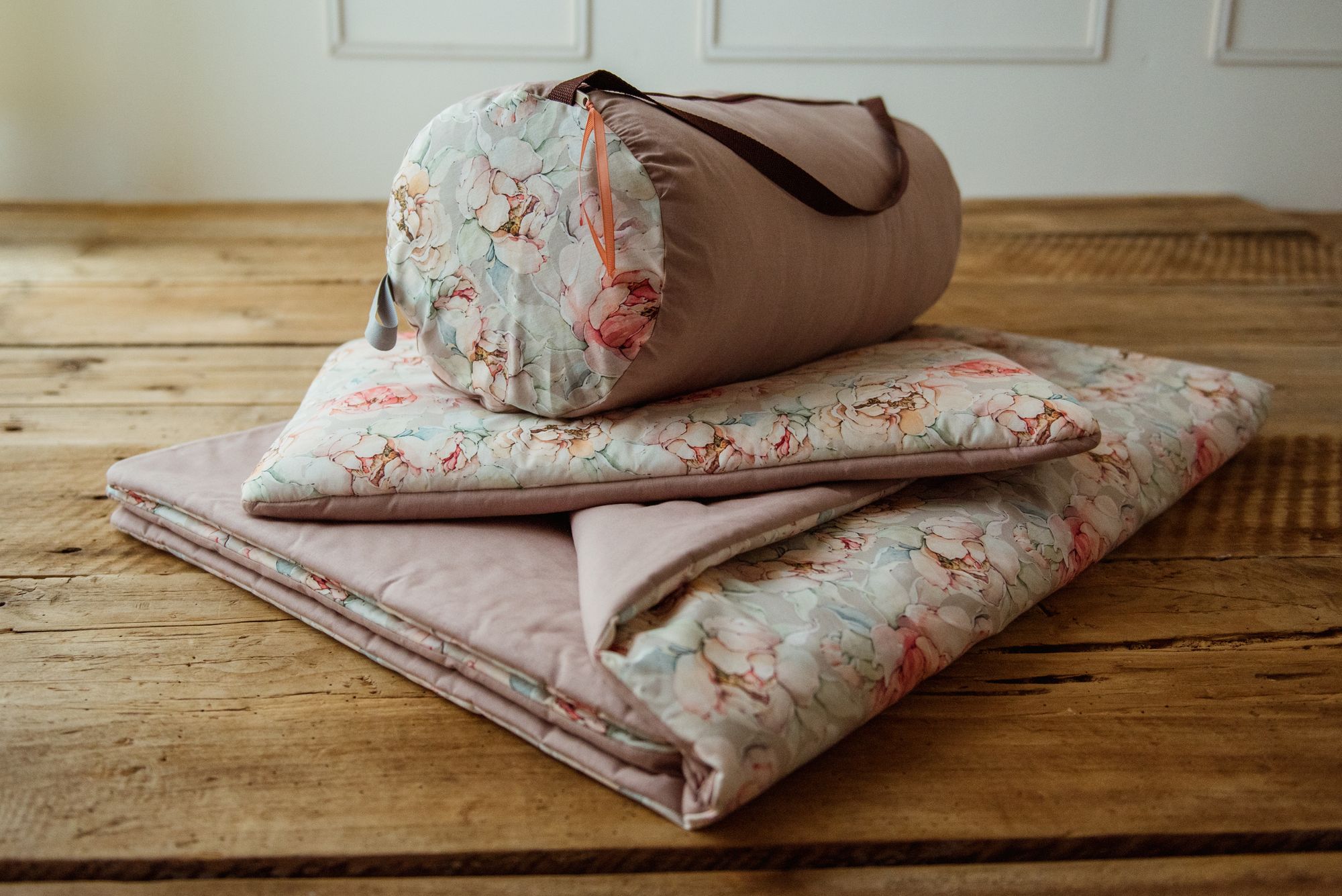 Kocyk do żłobka kwiaty różowe magnolie