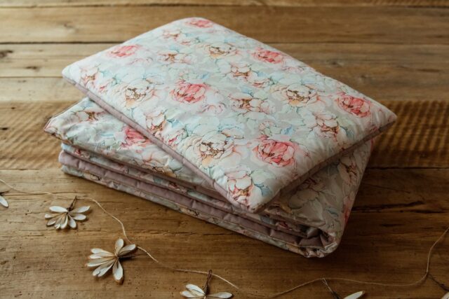 Kocyk do żłobka kwiaty różowe magnolie