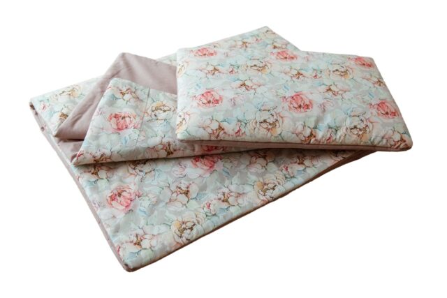 Kocyk do żłobka kwiaty różowe magnolie