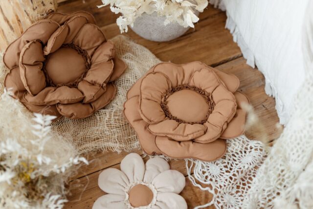 Poduszka boho kwiat carmelove 60×60