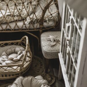 Poduszka kwiat beżowa 60×60cm