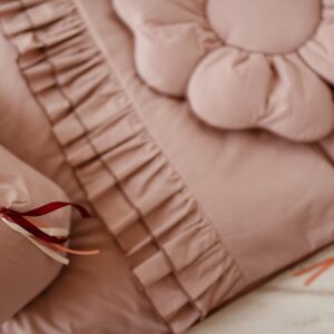 Śpiworek do przedszkola dla dziewczynki z falbankami różowy