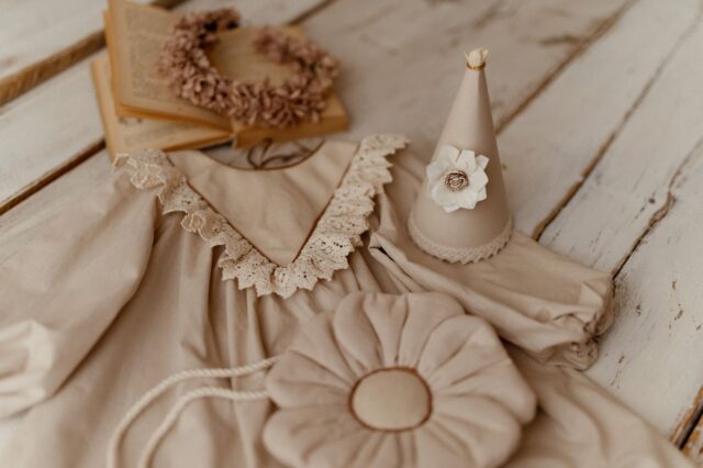 Bawełniana sukienka z koronką retro Marysia natural koronka 5-10 lat