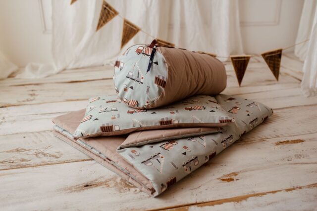 Bawełniany kocyk 3w1 zestaw auta mieta beż junior