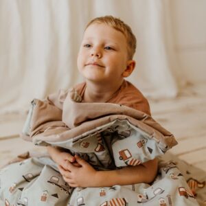 Bawełniany kocyk 3w1 zestaw auta mieta beż junior