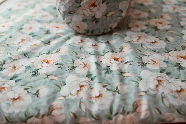 Bawełniany śpiworek pościel do żłobka zestaw 3w1 kwiaty białe magnolie