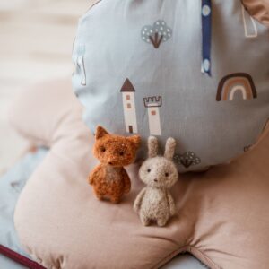 Bawełniany śpiworek dla chłopca do żłobka z poduszką