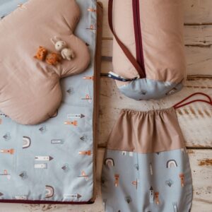 Bawełniany śpiworek dla chłopca do żłobka z poduszką
