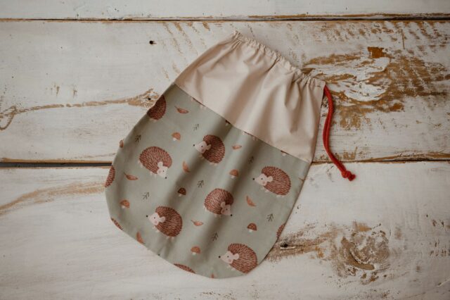 Bawełniany worek na buciki do przedszkola jeżyki zielone