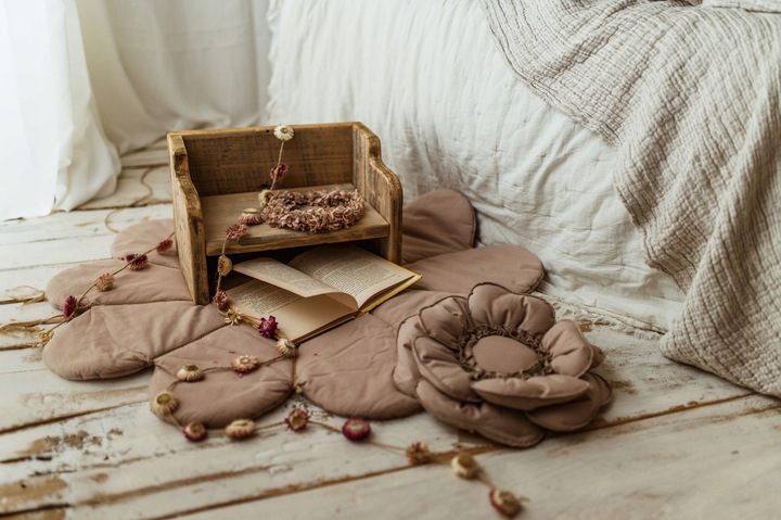 Beżowa mata kwiat boho dekoracja pokoju dla dzieci