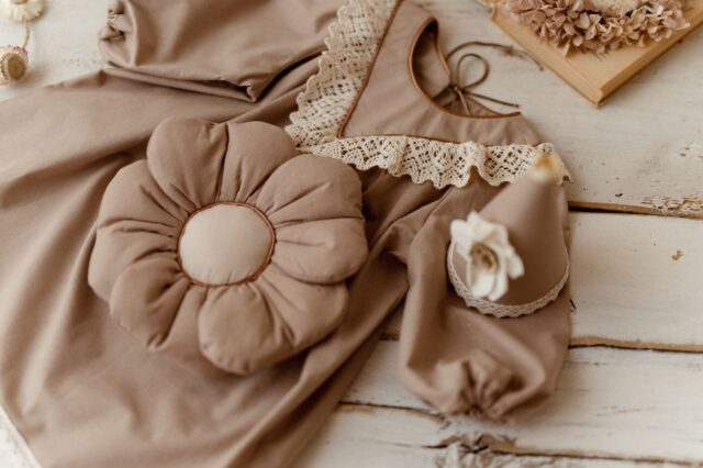 Beżowa torebka dla dziewczynki bawełniana kwiatuszek boho