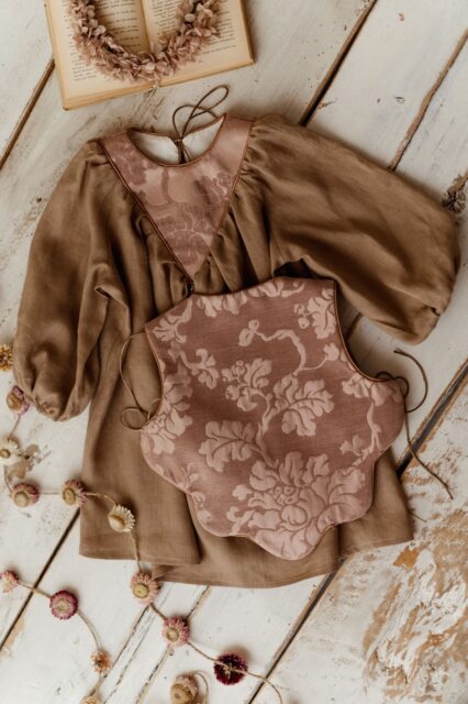 Beżowa vintage sukienka lniana damska kwiaty żakard Marysia taupe