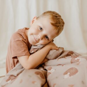 Beżowy kocyk bawełniany dla dzieci 3w1 jeżyki coffe junior