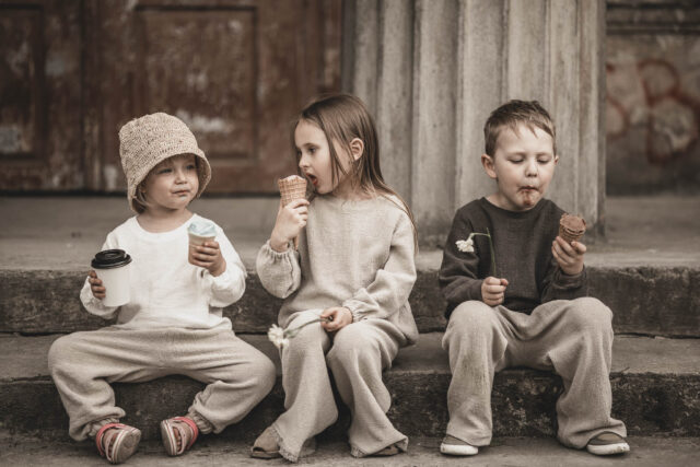 Bluzka lniana retro dla dziewczynki szara glina