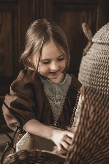 Brązowa retro sukienka lniana damska żakard kwiaty Marysia coco turkus