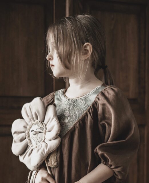 Brązowa retro sukienka lniana damska żakard kwiaty Marysia coco turkus