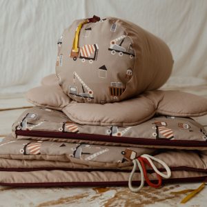 Chłopięcy śpiworek do żłobka w auta