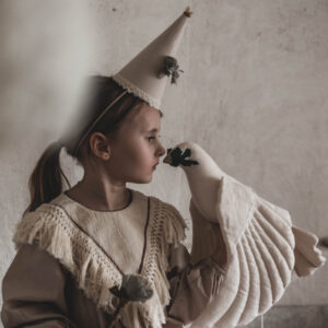 Czapeczka urodzinowa boho hand made natural beż z kokardką