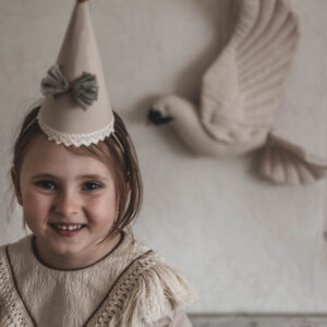 Czapeczka urodzinowa boho hand made natural beż z kokardką