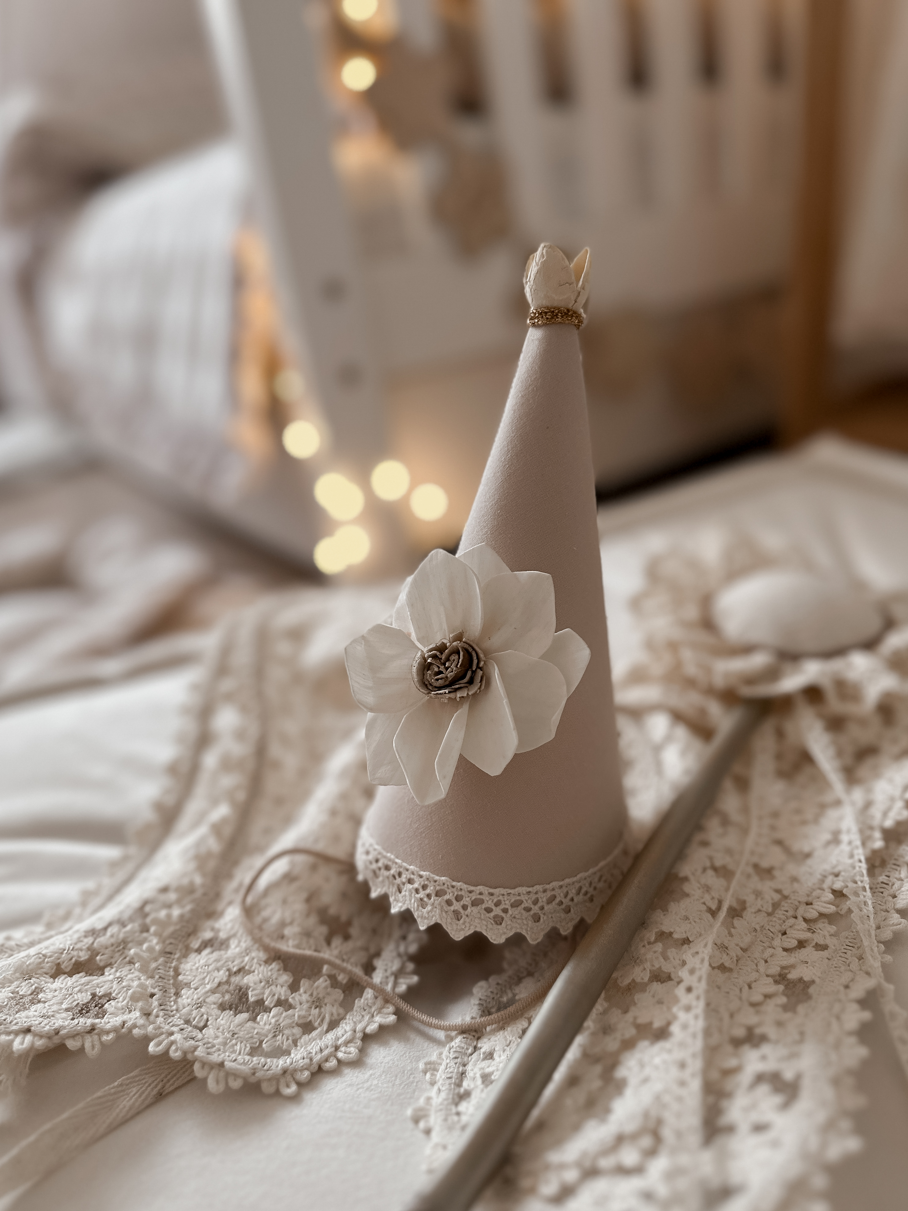 Czapeczka urodzinowa kwiaty natural