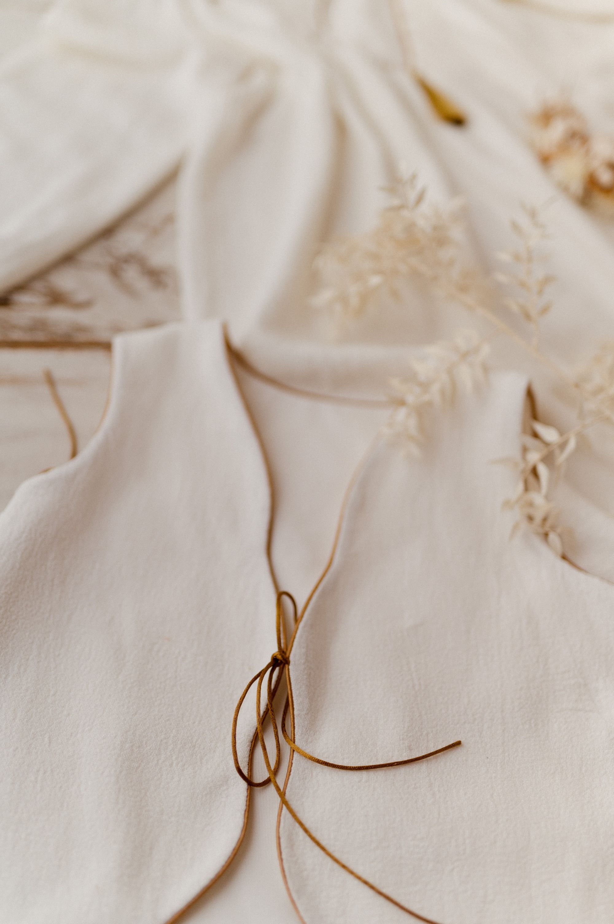 Kamizelka lniana damska white krepa 4-8 lat