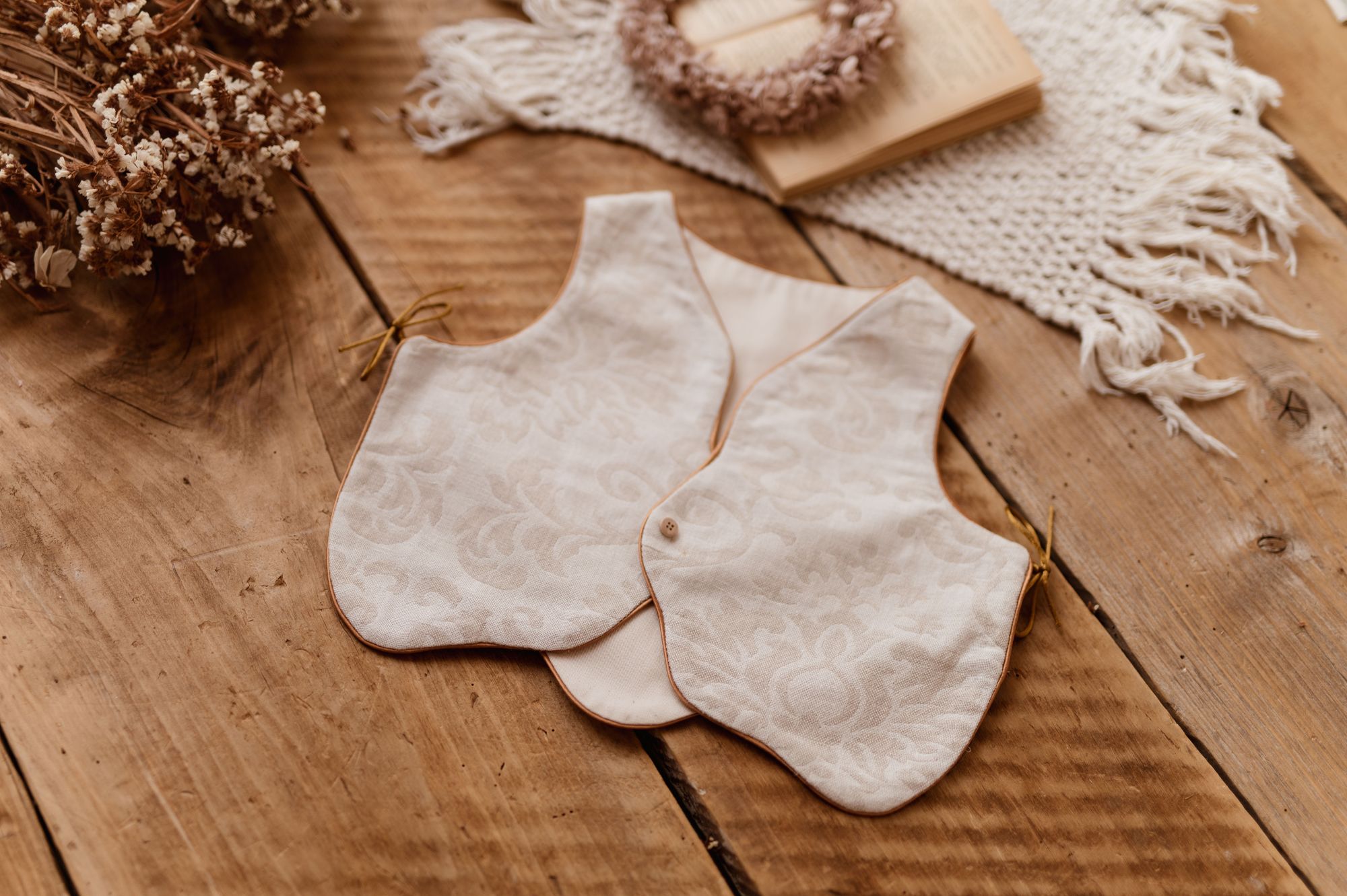 Kamizelka lniana retro kwiaty rokoko 4-8 lat