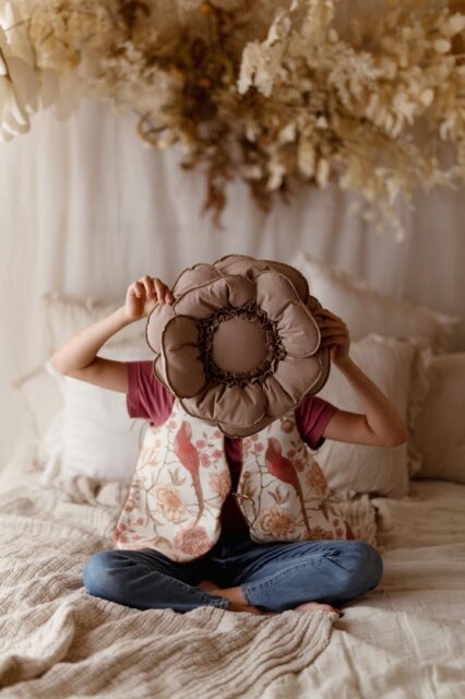 Kamizelka retro dla dziewczynki żakard bażanty 5-10 lat