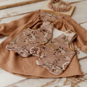 Kamizelka vintage kwiaty żakard spring flowers dla dziewczynki