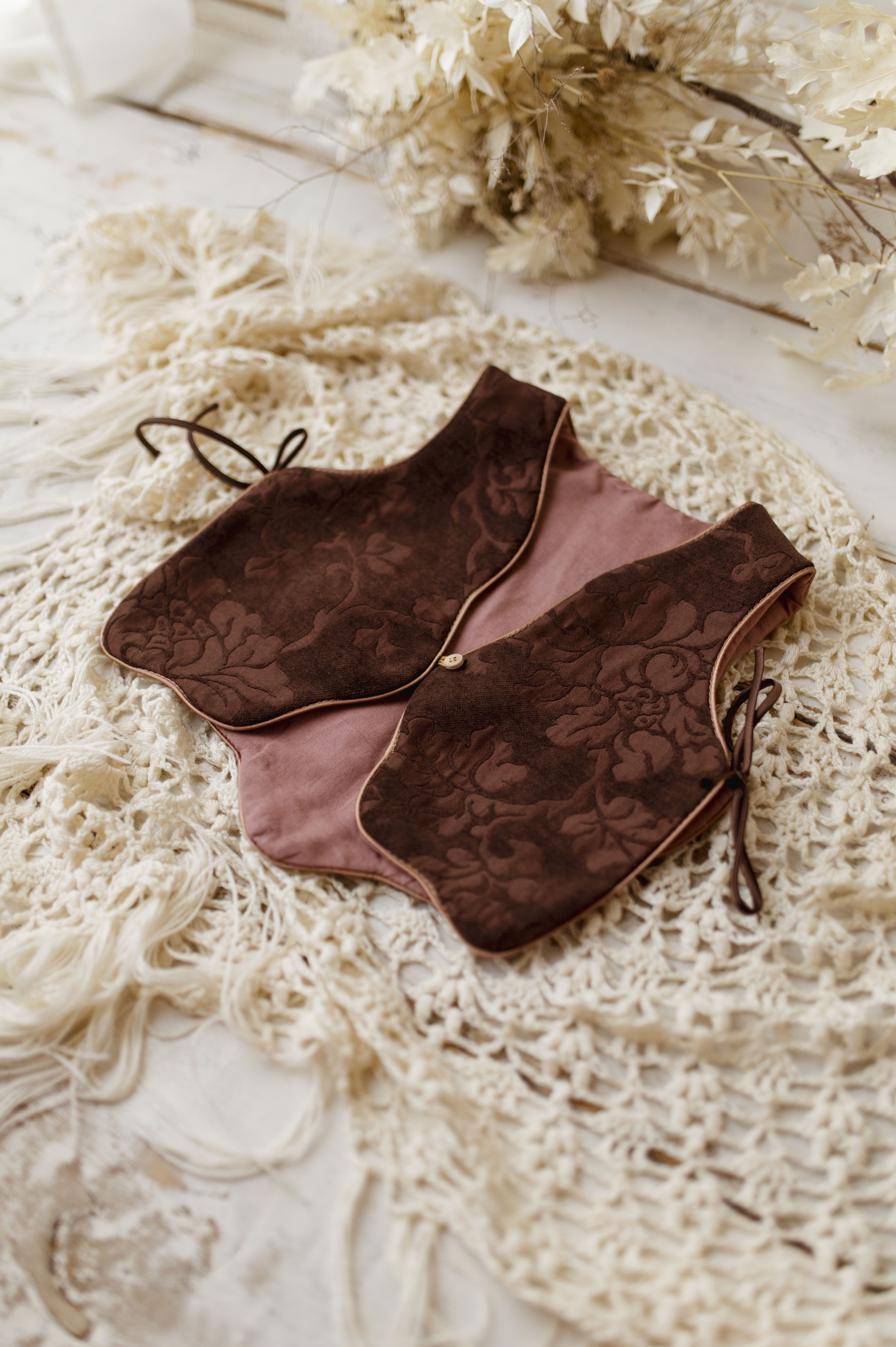 Kamizelka brązowa dla dziecka czekolada żakard 1-3 lat