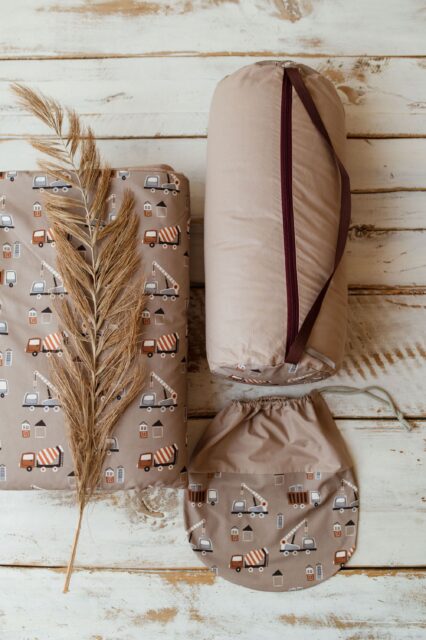 Kocyk bawełniany do przedszkola pościel premium zestaw 3w1 auta boho beż