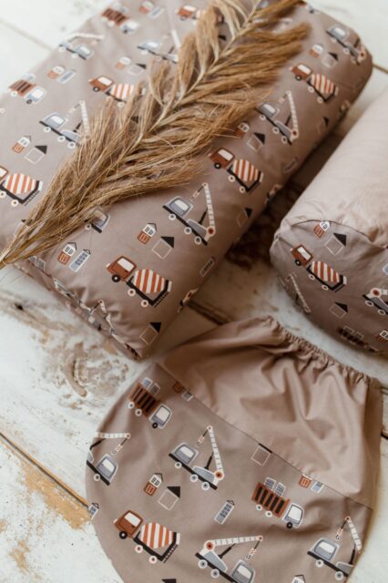 Kocyk bawełniany do żłobka pościel premium zestaw 3w1 auta boho beż