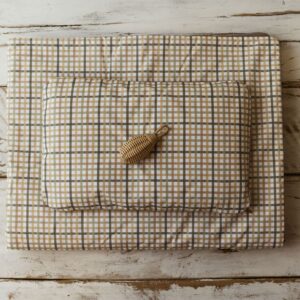 Kocyk bawełniany do żłobka brązowy w kratę zestaw 3w1 z poduszką