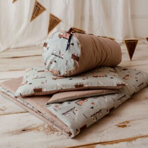 Kocyk do przedszkola dla chłopca zestaw 3w1 auta mięta beż