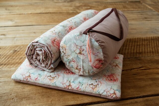 Kocyk do przedszkola premium zestaw 3w1 różowe magnolie