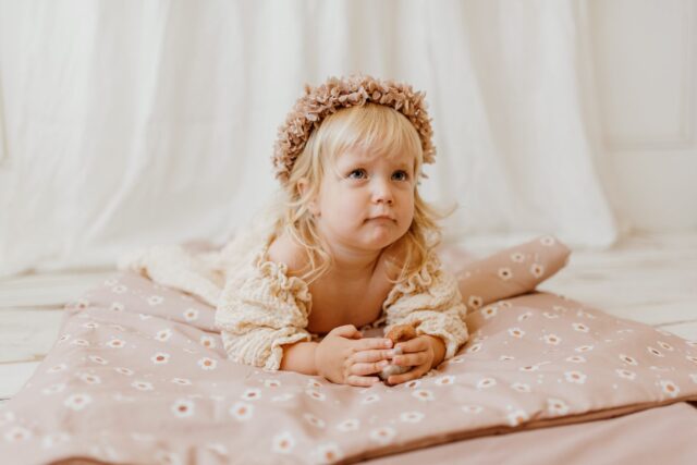 Kocyk do przedszkola z poduszką pościel 3w1 kwiatuszki uśmiechnij się