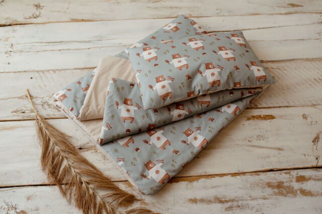 Kocyk do żłobka pościel premium zestaw 3w1 misie niebieskie natural