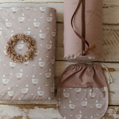 Kocyk do przedszkola 3w1 z poduszką gąski