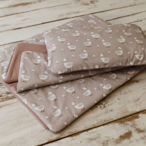 Kocyk do przedszkola 3w1 z poduszką gąski