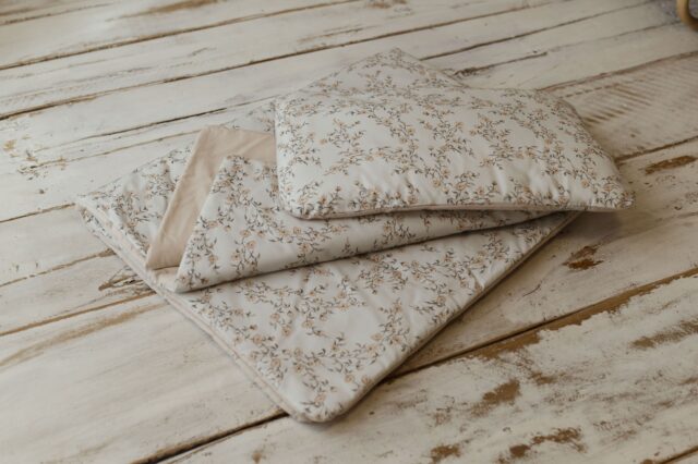 Kocyk do przedszkola dla dziewczynki zestaw 3w1 róże